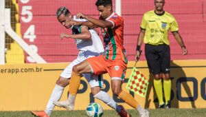 Naviraiense abriu vantagem no primeiro tempo, levou empate no segundo, mas teve forças para buscar a vitória no fim 