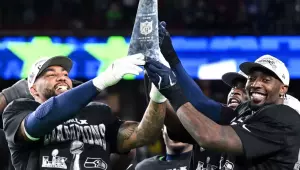 Jogadores do Seattle Seahawks comemoram a conquista Super Bowl LX