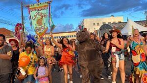 Terceira noite de Carnaval leva cerca de 12 mil pessoas à Esplanada Ferroviária, segundo estimativa da Guarda Civil Metropolitana