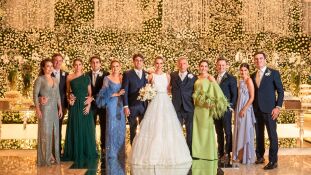 A família do noivo: Ana e Flávio Abdul Ahad, Isabela e Lucas, a mãe Luciane, os noivos, o pai Jorge, a irmã Claudia e Caco Securato, Camila e Eduardo Orsi
