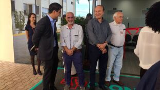 Superintendente da Santa Casa com conselheiros e vice-presidente durante inauguração