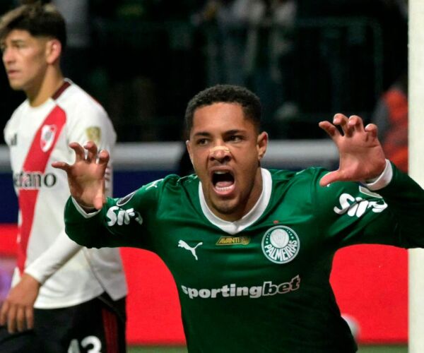 Vitor Roque brilha contra o River e é elogiado pela imprensa