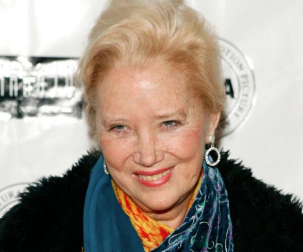 Morre aos 84 anos Sally Kirkland, vencedora do Globo de Ouro por Anna - A  Crítica de Campo Grande