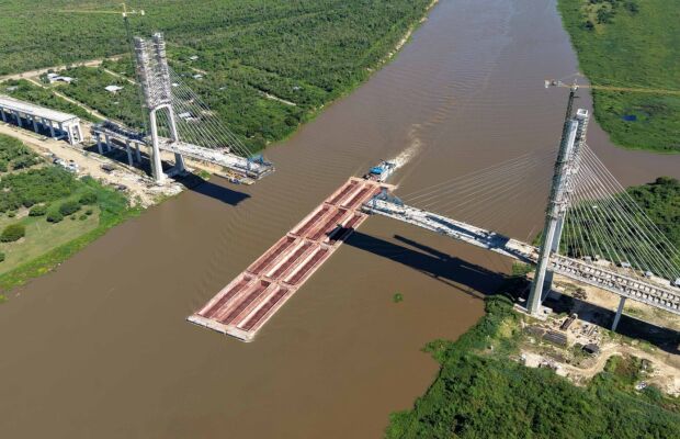 Faltam 100 metros para a Ponte da Rota Bioceânica ligar Brasil e Paraguai
