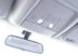 O modelo GS eleva o nível de conforto com iluminação ambiente, criando uma atmosfera mais acolhedora para os passageiros.