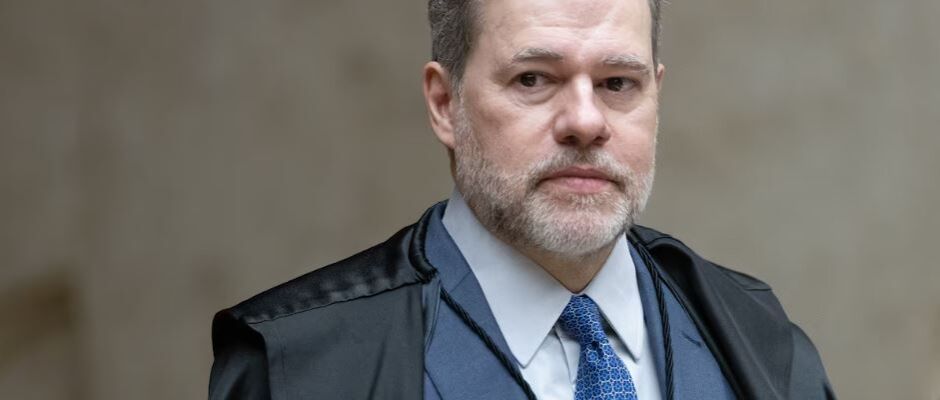 Ministro Toffoli viajou em jatinho com advogado ligado ao caso Banco Master