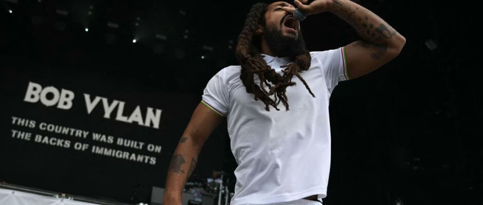 Festival Glastonbury se posiciona após banda Bob Vylan pedir 'morte' a militares israelenses