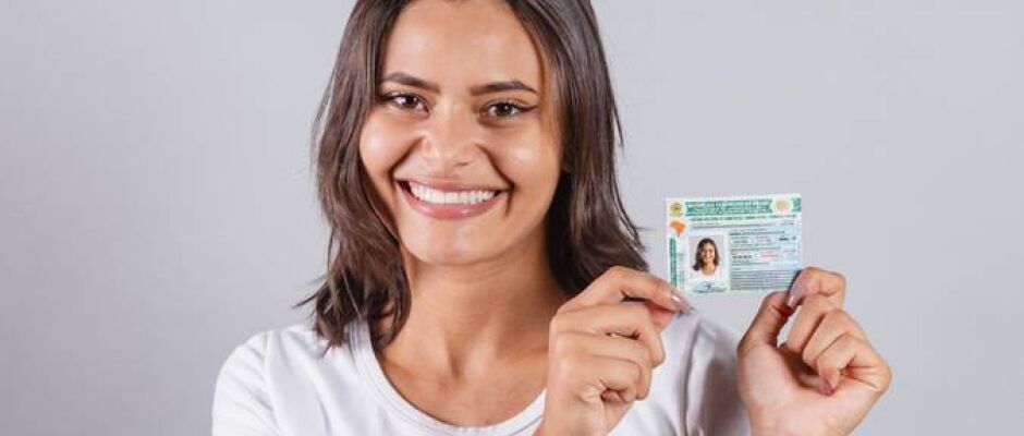 Nova lei destina verba de multas para CNH gratuita a pessoas de baixa renda