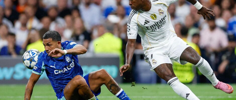 Xabi Alonso valoriza elenco e elogia postura de Vinícius Júnior após estreia na Champions