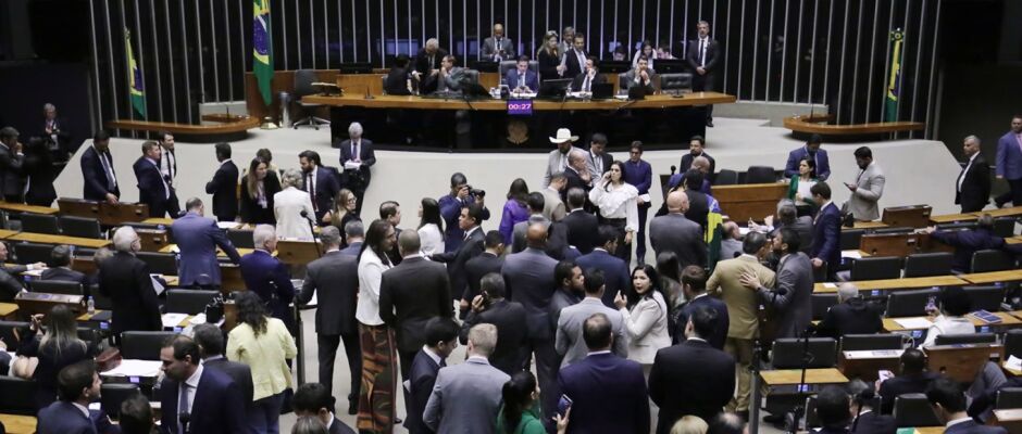 Parlamentares reagem à PEC da Blindagem e acusam tentativa de impunidade