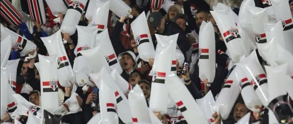 São Paulo será julgado no STJD por cantos homofóbicos da torcida no clássico com o Corinthians