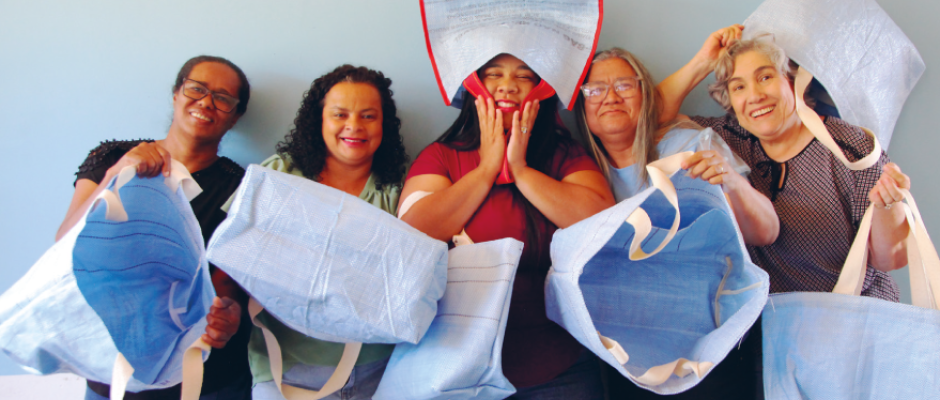 Artesãs de MS levam coleção de bolsas sustentáveis para exposição em SP