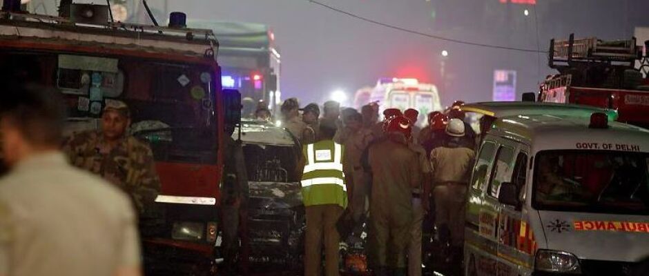 Explosão de carro deixa oito mortos e 19 feridos em Nova Délhi, na Índia