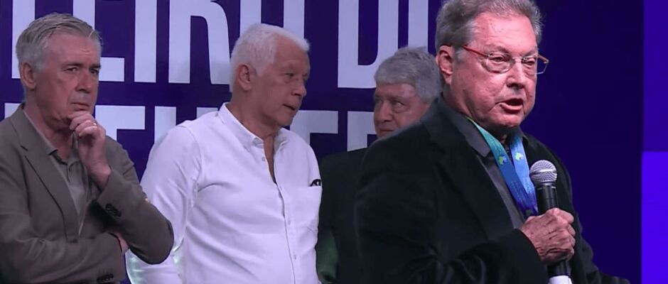 Oswaldo de Oliveira comenta polêmica com Ancelotti e diz que não vai se desculpar 