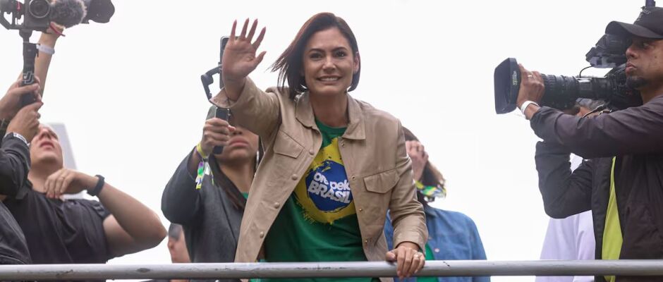 Michelle Bolsonaro critica STF e diz que Congresso está 'de joelhos'