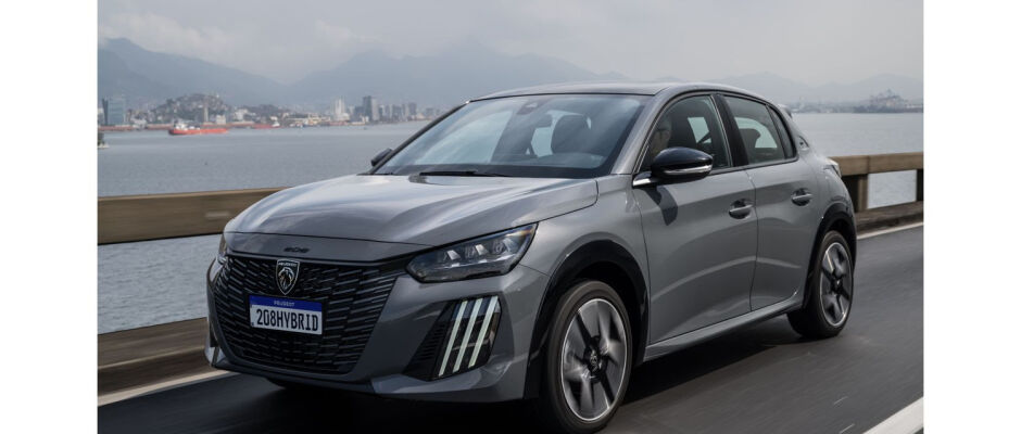 Peugeot 208 híbrido vence prêmio Top Car TV como melhor hatch até R$149.999