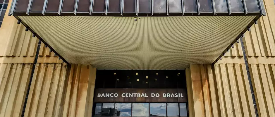 Mercado mantém previsão da Selic em 12,25% para 2026, aponta Focus