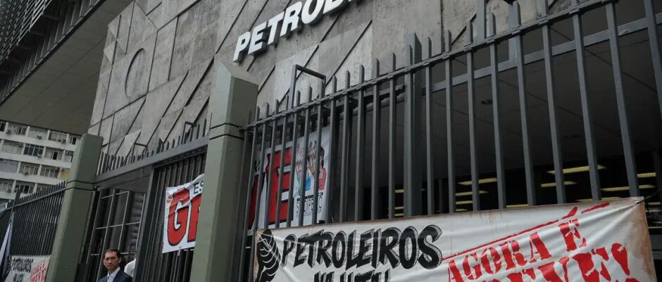 Sindipetros se reúnem com Petrobras e aguardam nova proposta para encerrar greve