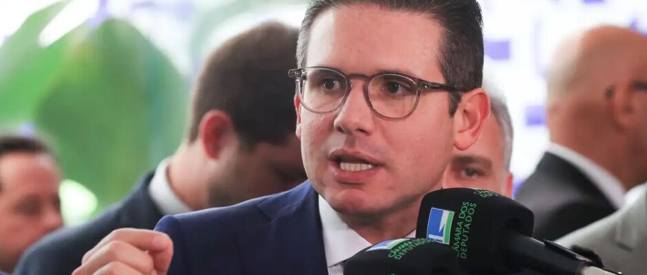 Hugo Motta diz que espera gestos de Lula antes de decidir apoio à reeleição