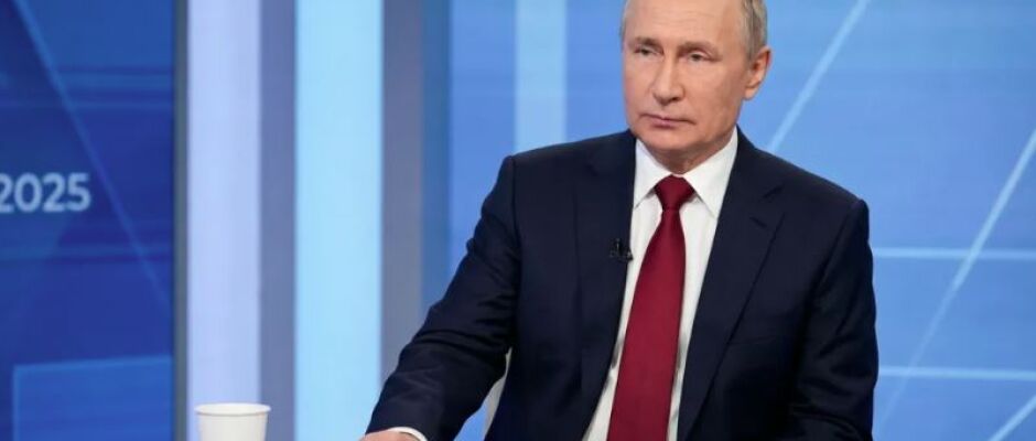 Putin diz que Rússia aceita negociar guerra, mas vê falta de prontidão da Ucrânia e do Ocidente