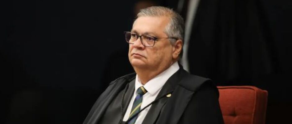 Flávio Dino vota para afastar Lei de Anistia em casos de ocultação de cadáver
