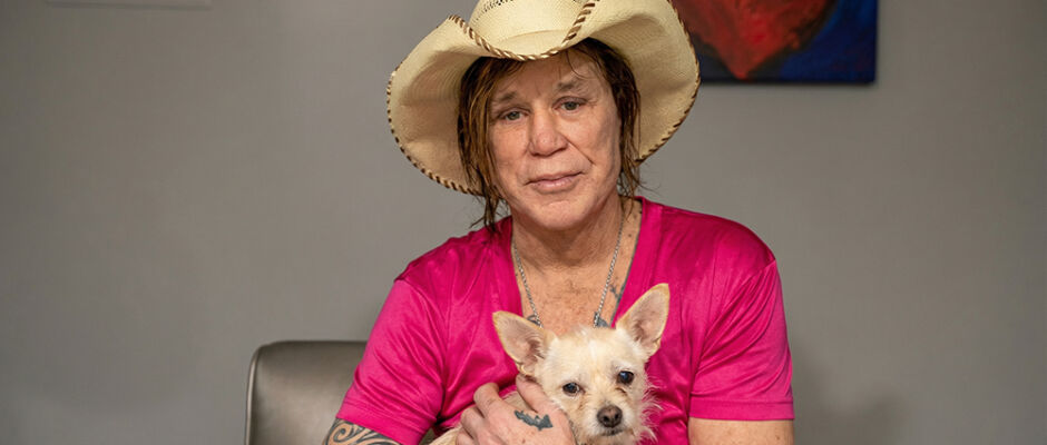 VÍDEO: Mickey Rourke nega vaquinha criada para evitar despejo de sua casa
