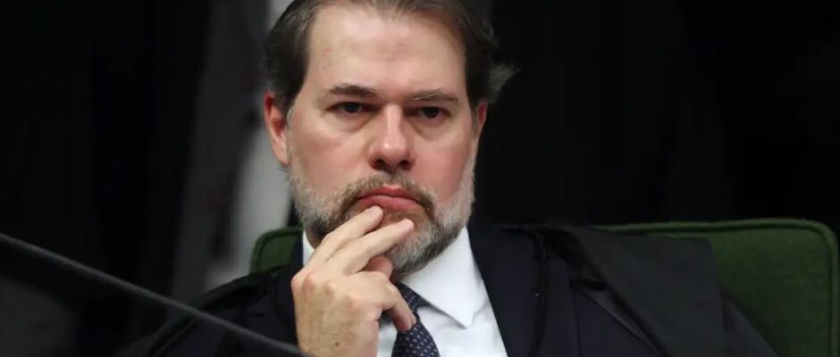 Saída de Toffoli do caso Master não afasta risco de impeachment