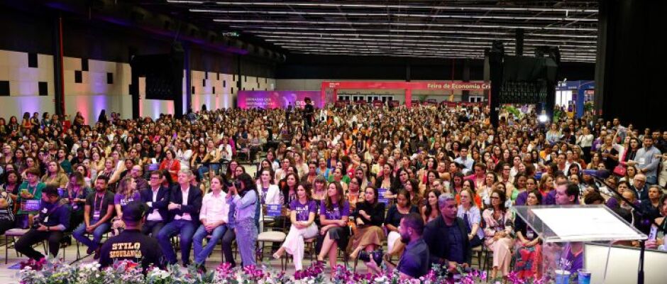 'Delas Day' reúne mulheres em Campo Grande com palestras e networking