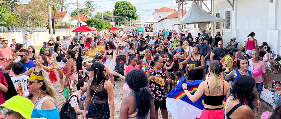 Quatro bloquinhos agitam carnaval de rua em Campo Grande nesta segunda-feira