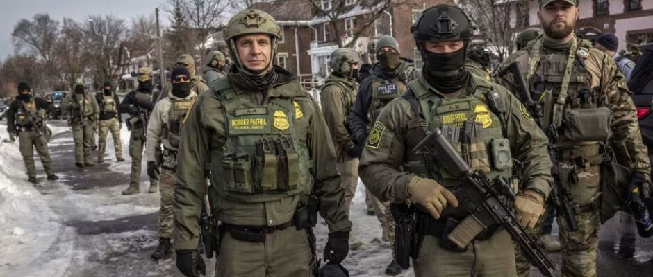 EUA anunciam retirada de 700 agentes federais de operação migratória em Minnesota