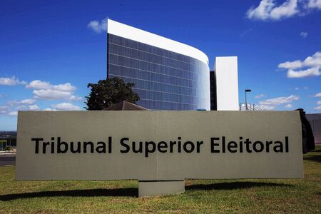 TSE autoriza 'vaquinhas' de sites fora do ar - A Crítica de Campo ...