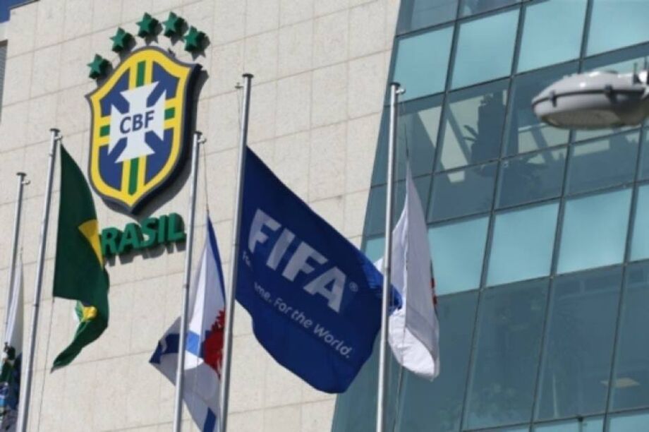A reunião começou por volta das 17h