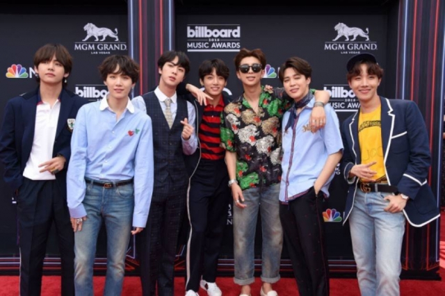 BTS no tapete vermelho dos BBMAs