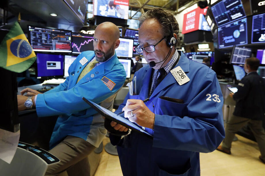 O índice Dow Jones recuou 0,48%, a 27.452,66 pontos
