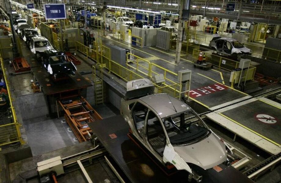 A empresa também vai prorrogar até o fim de dezembro a suspensão de contratos de trabalho