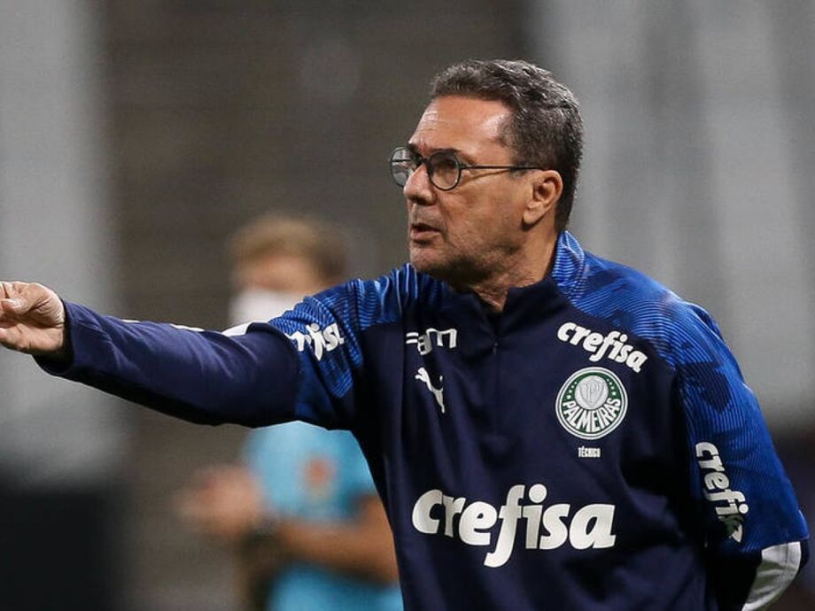 Luxemburgo orienta time do Palmeiras