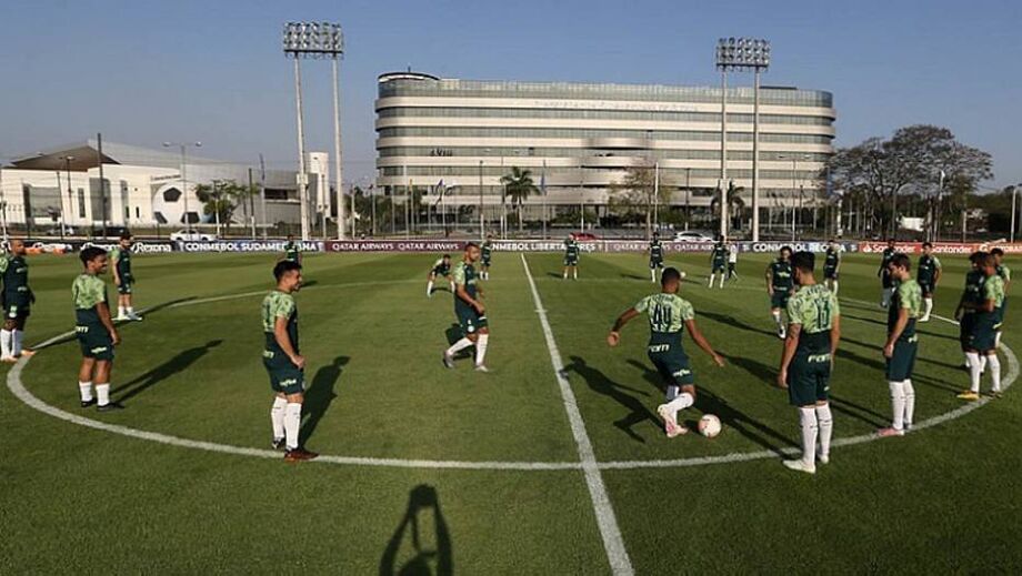 Atletas do Palmeiras se posicionam e pedem para jogo de domingo ser mantido