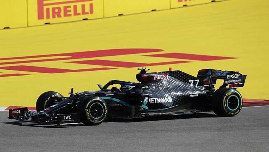 Valtteri Bottas lidera treino livre