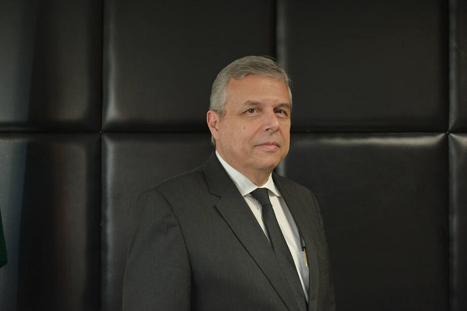 Waldir de Nuevo Campos Júnior, presidente do TRE, pede para eleitores irem às urnas