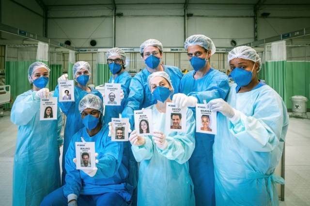 Episódios especiais de 'Sob Pressão' buscam humanizar os profissionais da área de saúde, mostrando sua rotina de trabalho