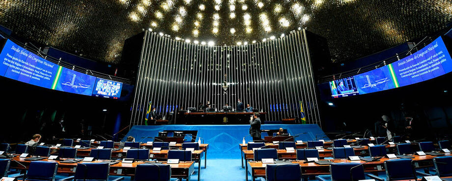Líderes e congressistas questionam como governo vai financiar Renda Cidadã