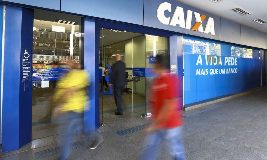 Os cerca de 19 milhões de beneficiários do Bolsa Família recebem o auxílio emergencial nos dez últimos dias úteis de cada mês