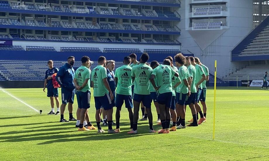 Treino do Flamengo no Equador: no último jogo, time já sofria com surto