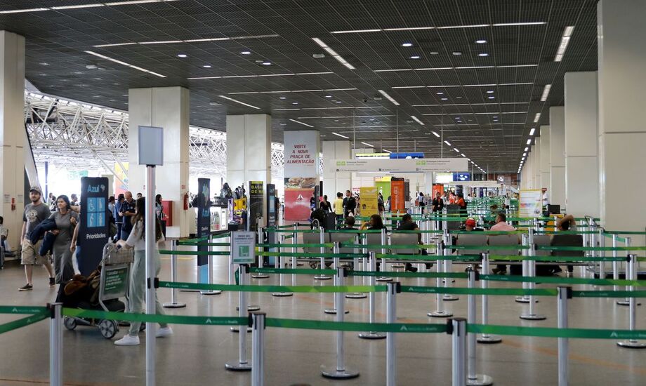 O governo federal decidiu liberar a entrada de estrangeiros no Brasil por qualquer aeroporto do País