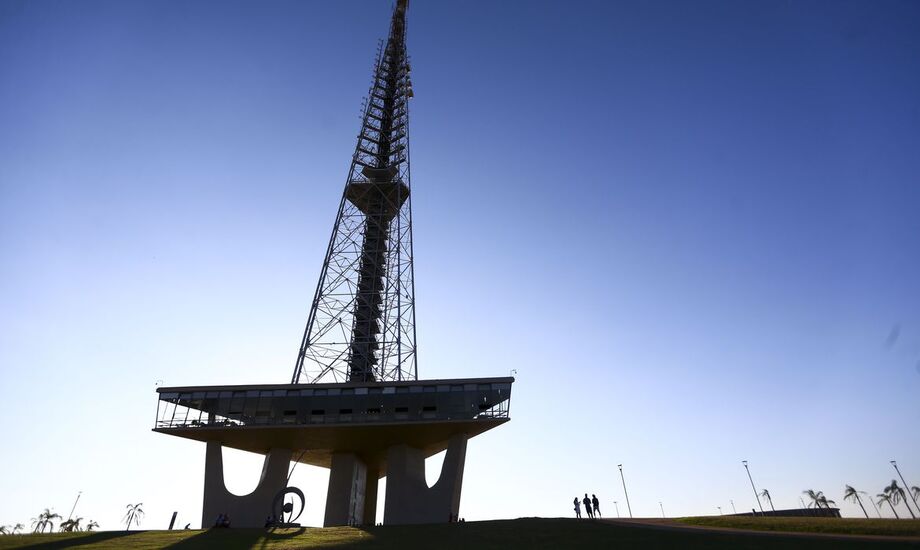 Outro ponto turístico afetivo na vida dos brasilienses, a Torre de TV, também foi reaberta esta semana para visitação