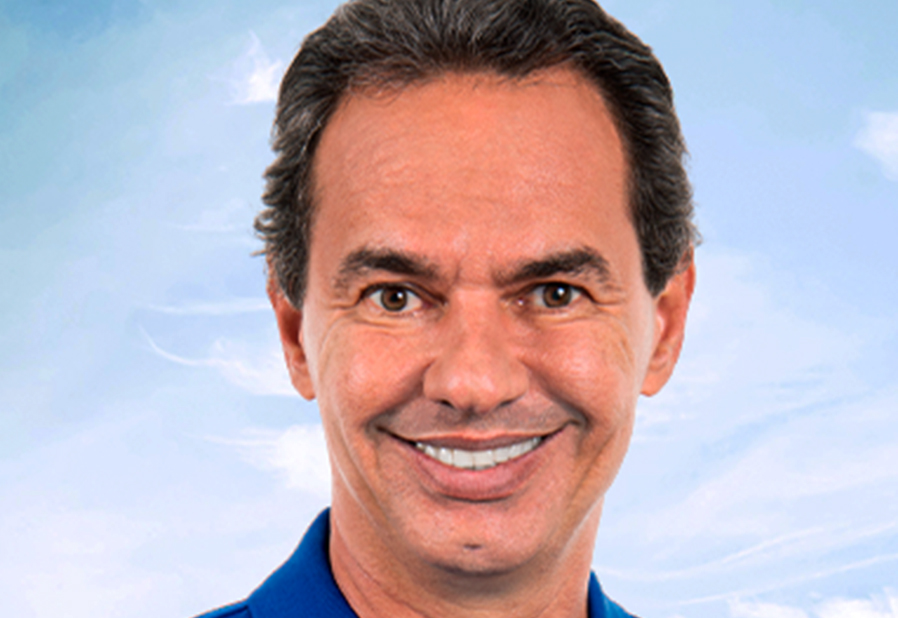 O candidato à reeleição, Marquinhos Trad (PSD)