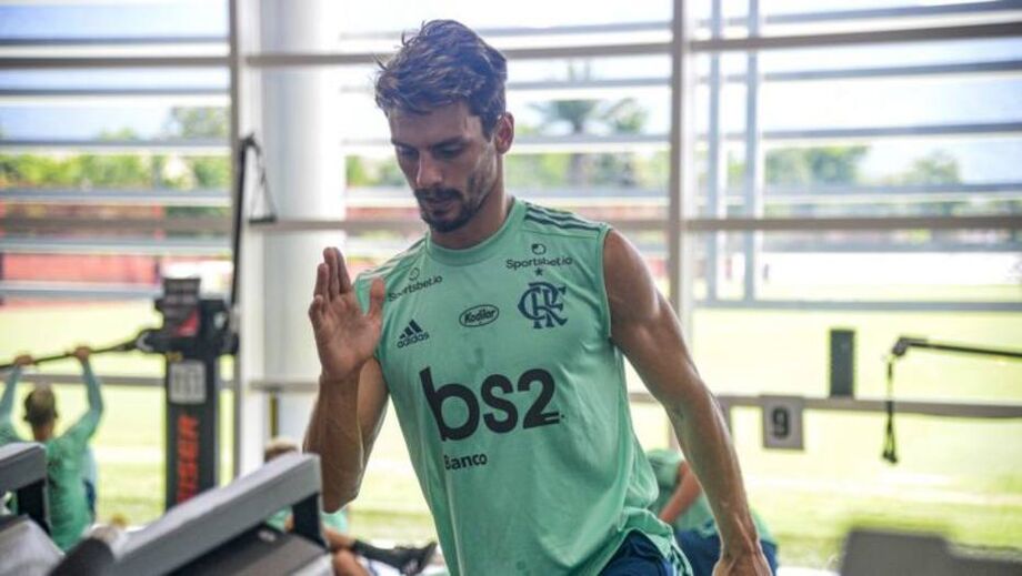 O zagueiro Rodrigo Caio, do Flamengo