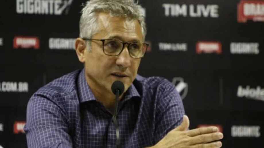 Justiça derruba decisão que impedia participação de Campello na eleição do Vasco