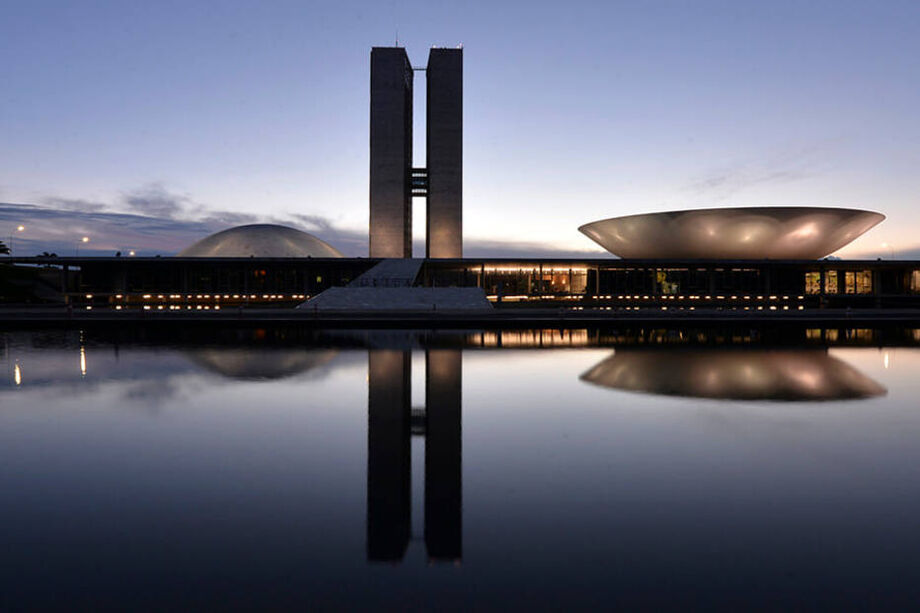 Dos seis senadores que comunicaram à Mesa Diretora o desejo de participar do Fórum de Lisboa, todos solicitaram viajar em missão oficial e com ônus ao Senado.