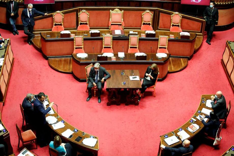 Todas as reuniões do comitê do partido foram canceladas e as instalações estão sendo descontaminadas